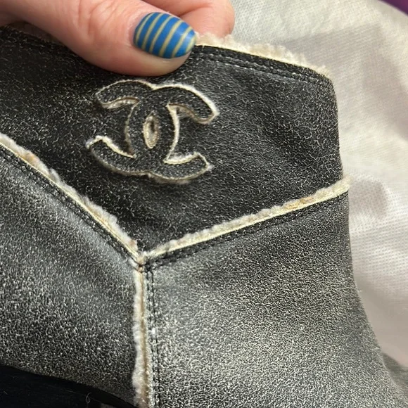 Chanel Interlocking CC Logo Suede Boots - Picture 7 of 11